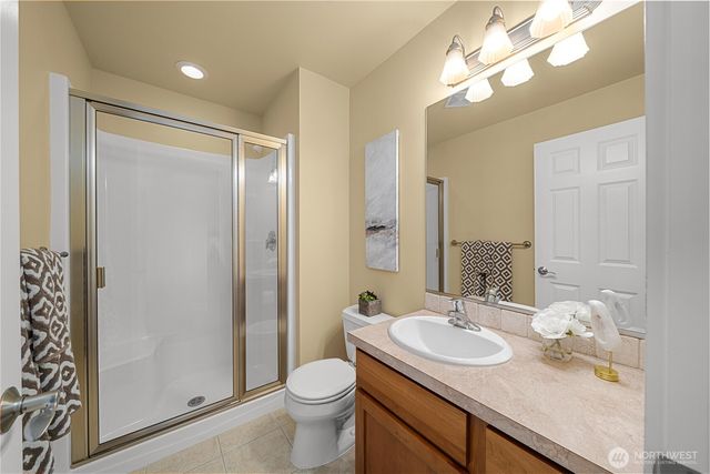 21801 26th Street E, Lake Tapps, WA 98391