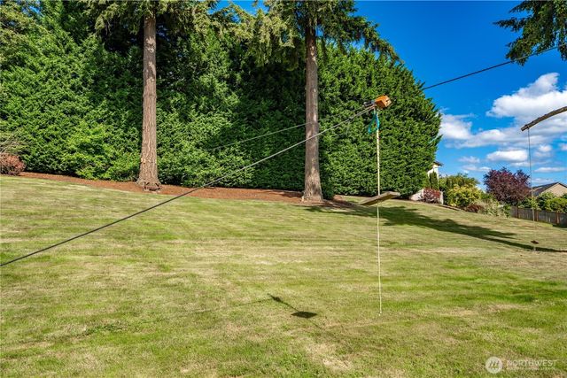 21801 26th Street E, Lake Tapps, WA 98391