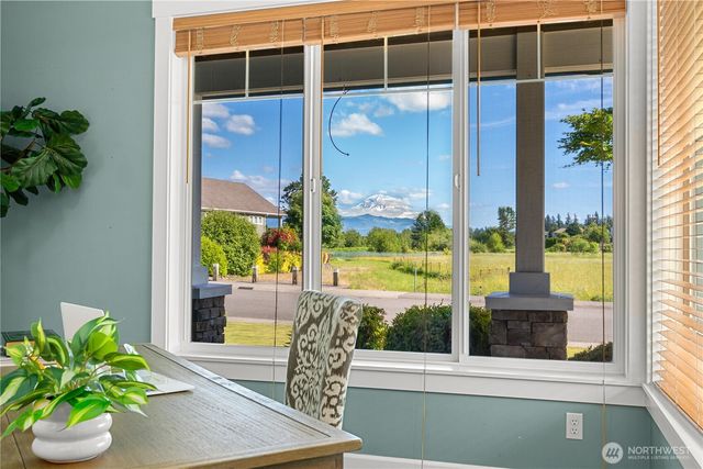 21801 26th Street E, Lake Tapps, WA 98391