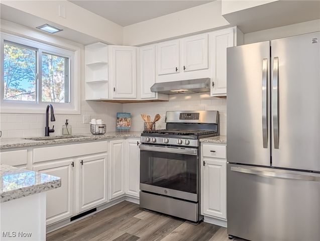 2075 Maplewood Road, Stow, OH 44224