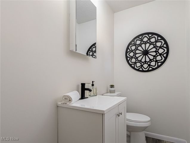 2075 Maplewood Road, Stow, OH 44224