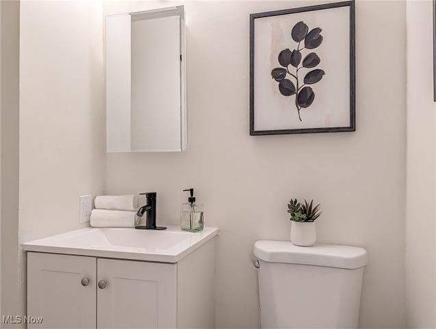 2075 Maplewood Road, Stow, OH 44224