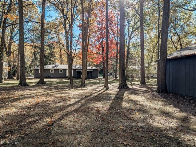 2075 Maplewood Road, Stow, OH 44224