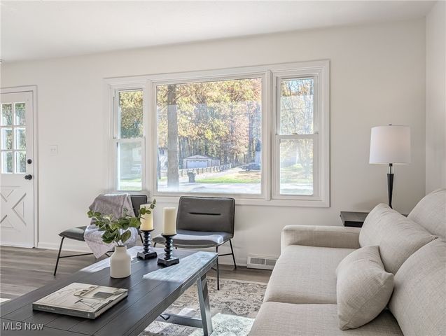 2075 Maplewood Road, Stow, OH 44224