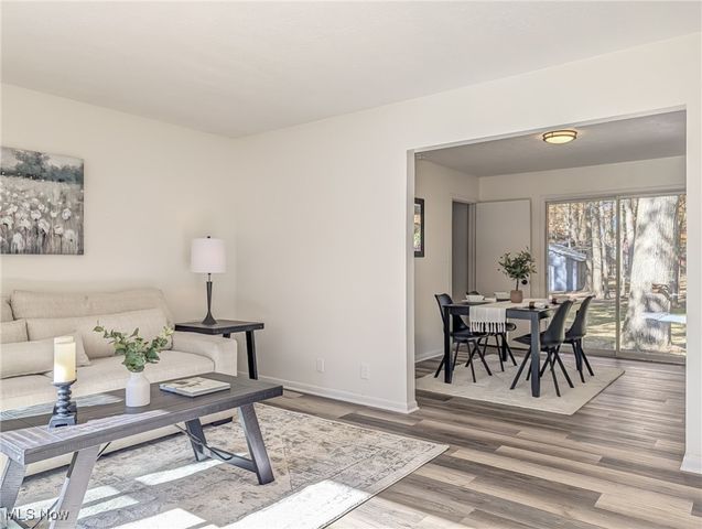 2075 Maplewood Road, Stow, OH 44224