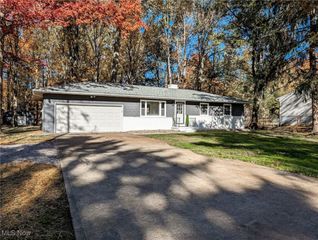 2075 Maplewood Road, Stow, OH 44224
