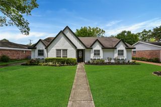 5946 Valkeith Drive, Houston, TX 77096