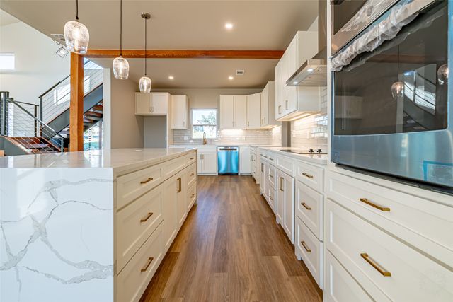 2128 Eagles Ridge Drive, Weatherford, TX 76087