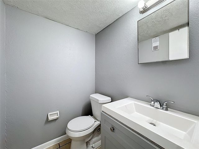 2753 L B MCLEOD ROAD D, Orlando, FL 32805