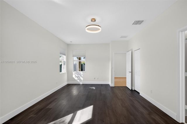 4830 Foxtail Palm Ct, Green Acres, FL 33463