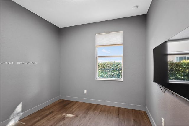 4830 Foxtail Palm Ct, Green Acres, FL 33463