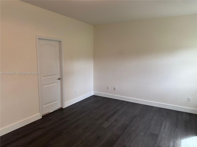 4830 Foxtail Palm Ct, Green Acres, FL 33463