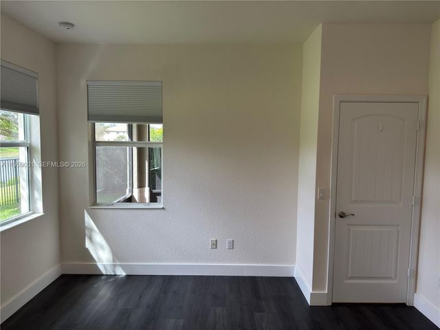 4830 Foxtail Palm Ct, Green Acres, FL 33463