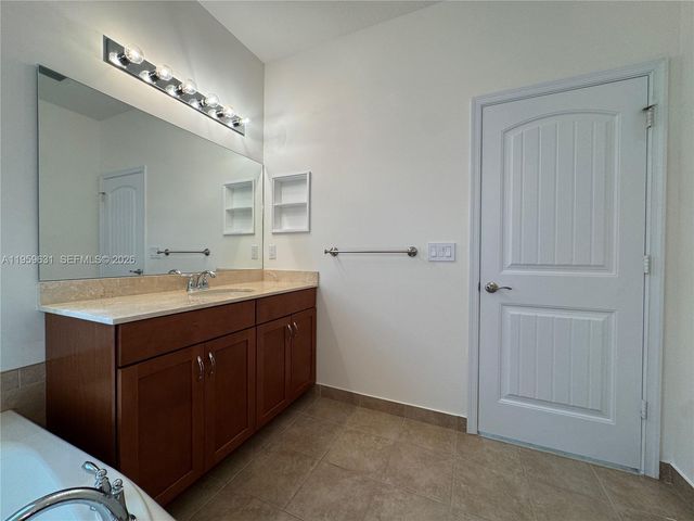 4830 Foxtail Palm Ct, Green Acres, FL 33463