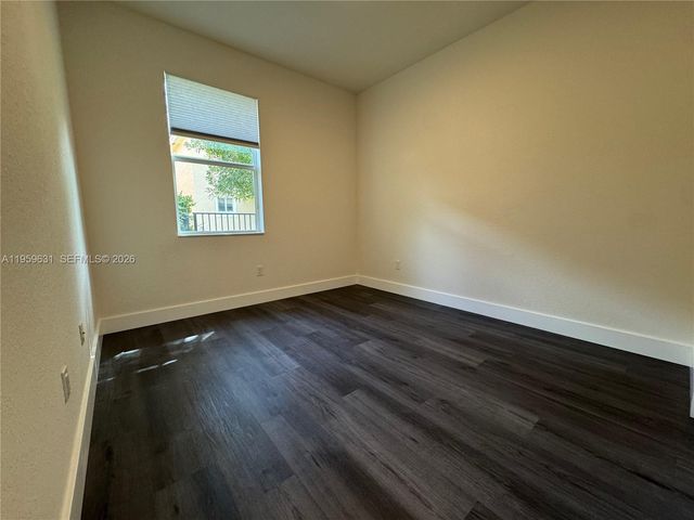 4830 Foxtail Palm Ct, Green Acres, FL 33463