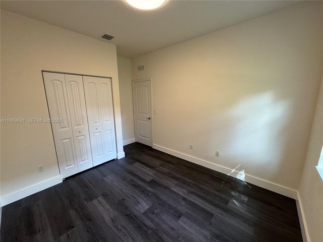 4830 Foxtail Palm Ct, Green Acres, FL 33463