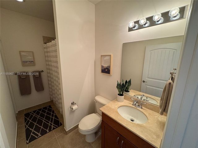 4830 Foxtail Palm Ct, Green Acres, FL 33463