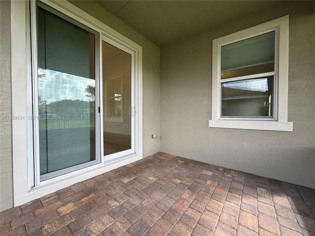 4830 Foxtail Palm Ct, Green Acres, FL 33463