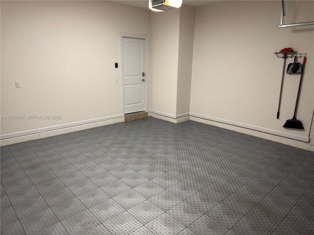 4830 Foxtail Palm Ct, Green Acres, FL 33463