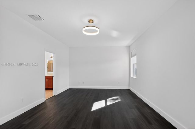 4830 Foxtail Palm Ct, Green Acres, FL 33463