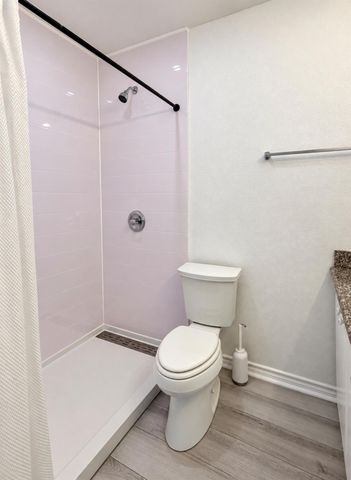 9616 Long Point Road 63, Houston, TX 77055