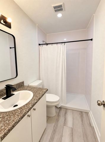 9616 Long Point Road 63, Houston, TX 77055