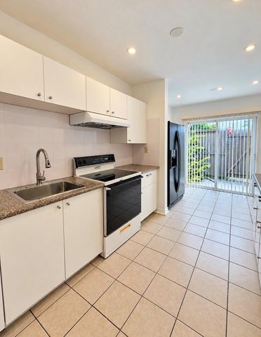9616 Long Point Road 63, Houston, TX 77055