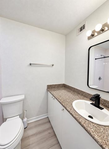9616 Long Point Road 63, Houston, TX 77055