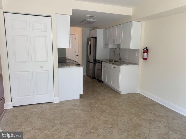 220 DEERPARK CT, Marlton, NJ 08053