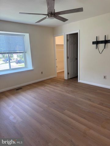 220 DEERPARK CT, Marlton, NJ 08053