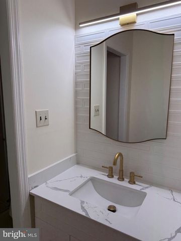 220 DEERPARK CT, Marlton, NJ 08053
