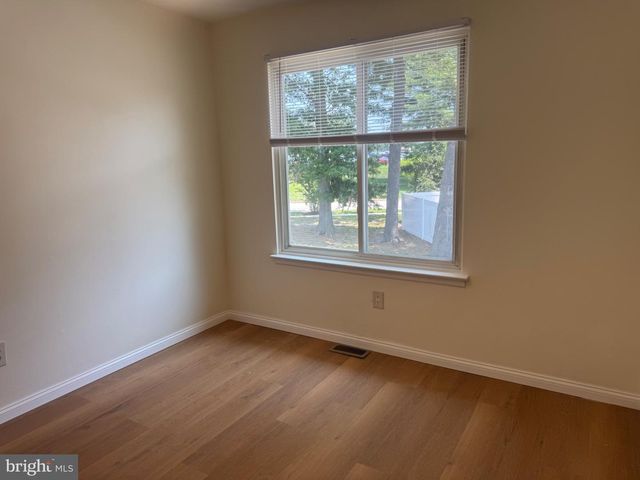220 DEERPARK CT, Marlton, NJ 08053