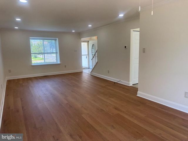 220 DEERPARK CT, Marlton, NJ 08053