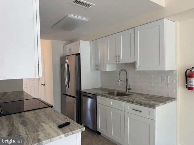 220 DEERPARK CT, Marlton, NJ 08053