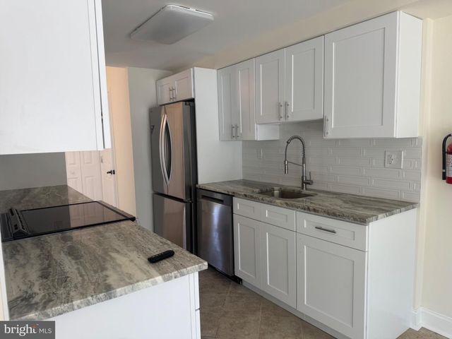220 DEERPARK CT, Marlton, NJ 08053