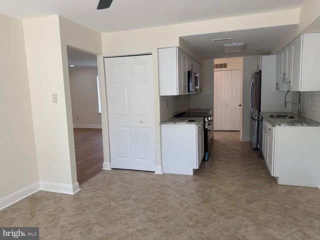 220 DEERPARK CT, Marlton, NJ 08053