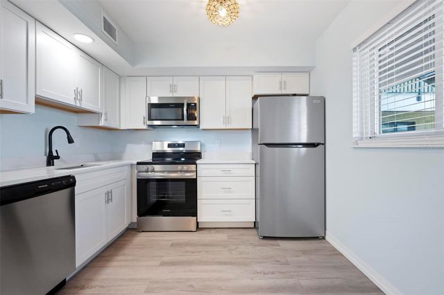 1258 BARBARA DRIVE 107, Venice, FL 34285