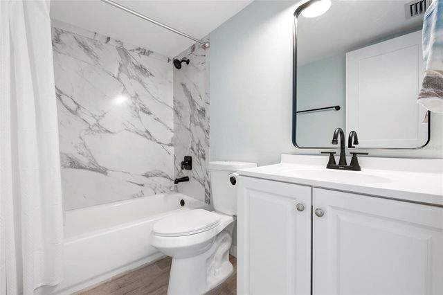1258 BARBARA DRIVE 107, Venice, FL 34285