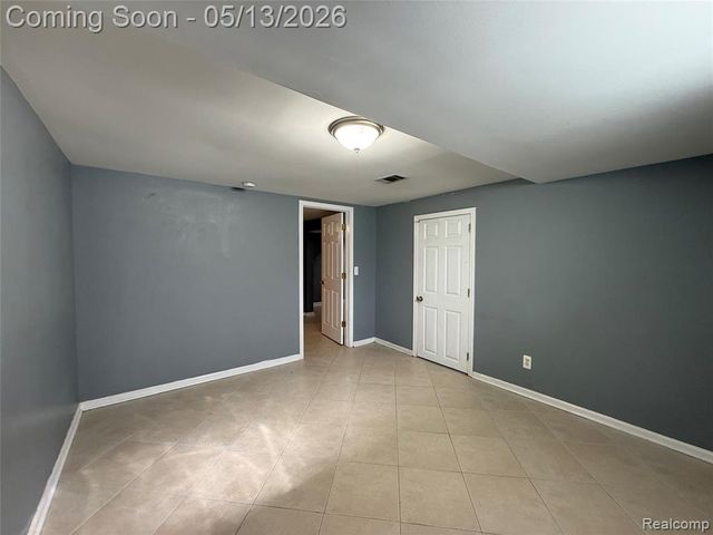 8334 Mckinley, Center Line, MI 48015