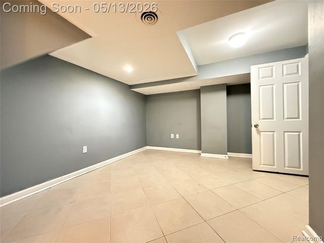 8334 Mckinley, Center Line, MI 48015