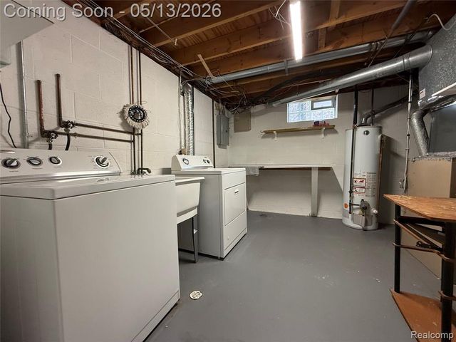 8334 Mckinley, Center Line, MI 48015