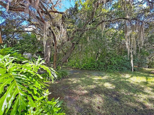 255 PINE STREET, Homosassa, FL 34446
