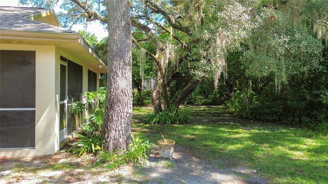 255 PINE STREET, Homosassa, FL 34446