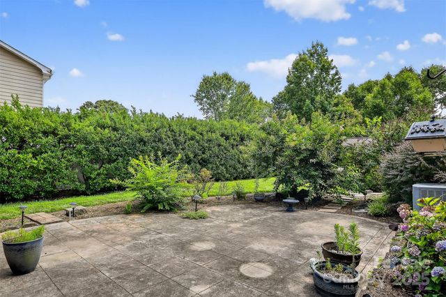 1015 37th Avenue NE, Hickory, NC 28601