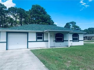 186 Empress Avenue B, Sebastian, FL 32958