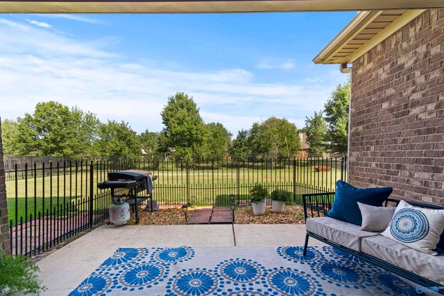 104 Greythorne Drive, Madison, AL 35758