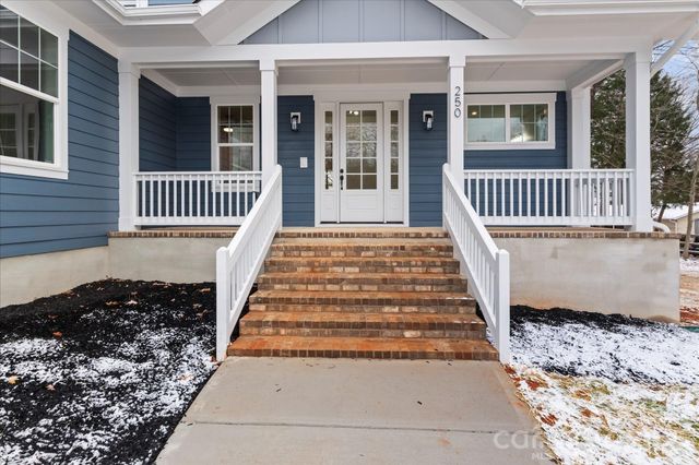 250 Crystal Circle, Mooresville, NC 28117