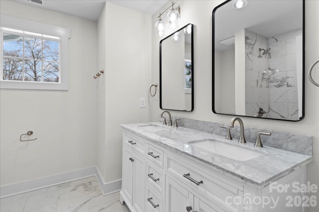 250 Crystal Circle, Mooresville, NC 28117