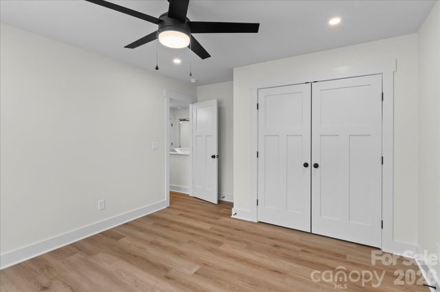 250 Crystal Circle, Mooresville, NC 28117