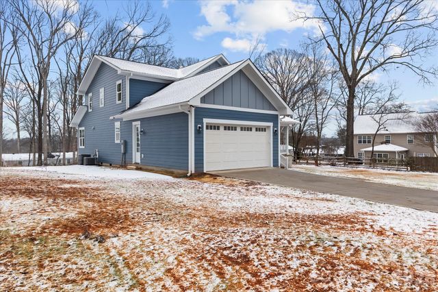 250 Crystal Circle, Mooresville, NC 28117